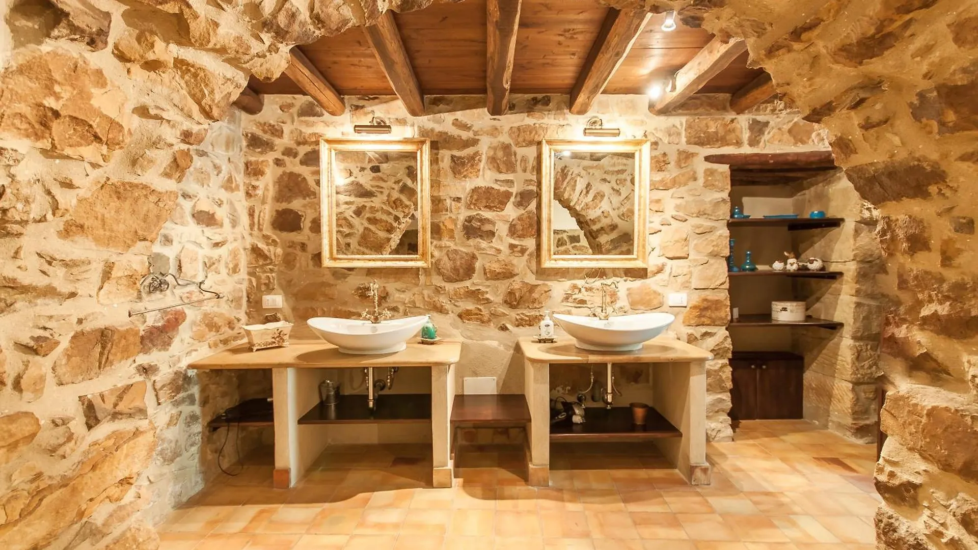 Villa Olmo With Private Pool - Happy Rentals Castel di Lucio Italy