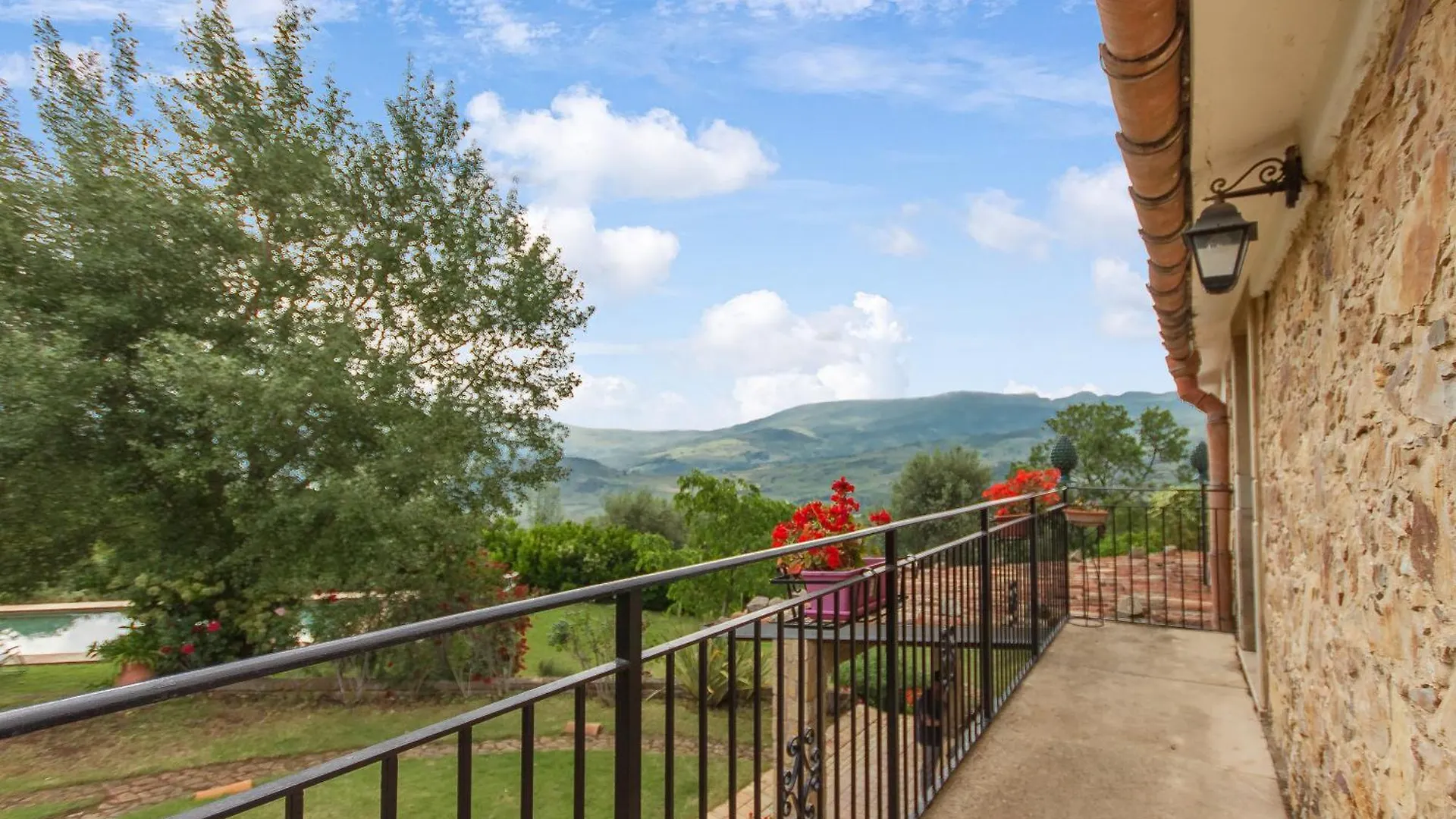 Villa Olmo With Private Pool - Happy Rentals Castel di Lucio