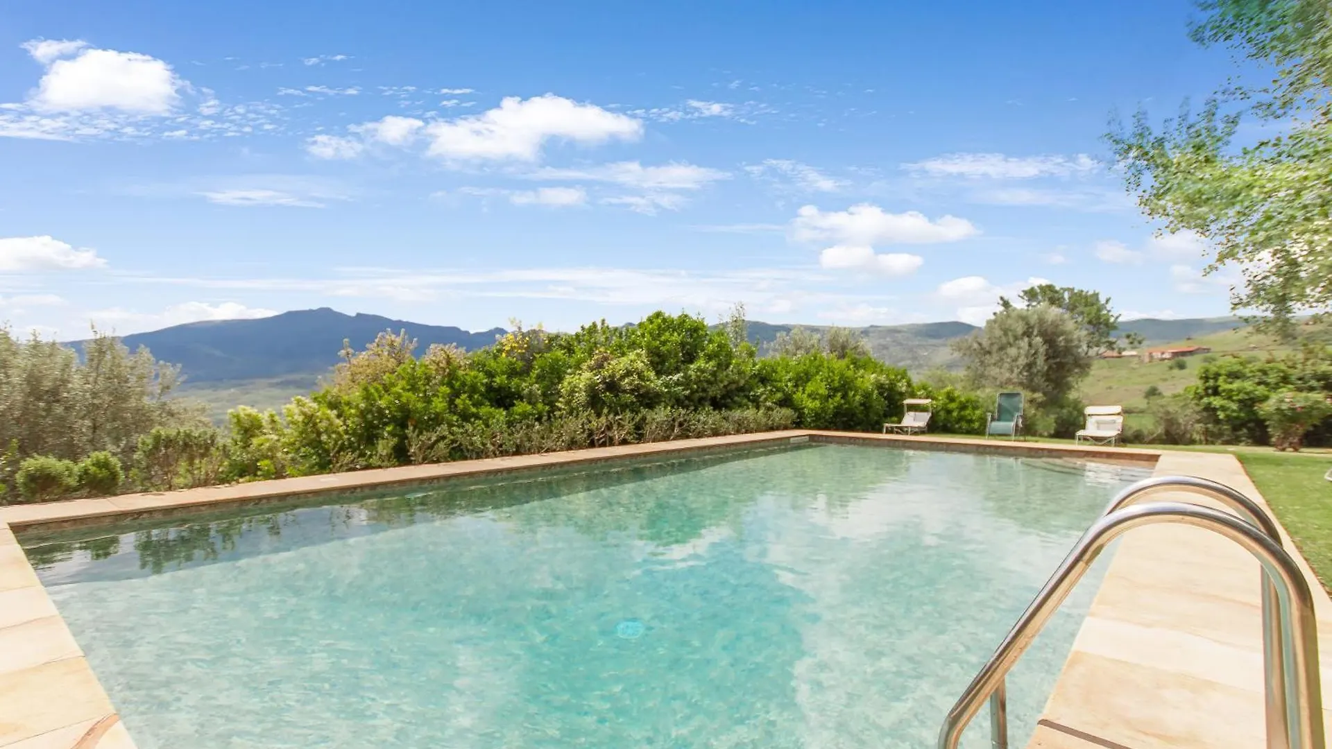 Villa Olmo With Private Pool - Happy Rentals Castel di Lucio 0*,  Włochy